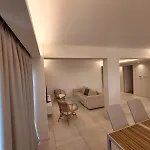 Emerald Apartment *