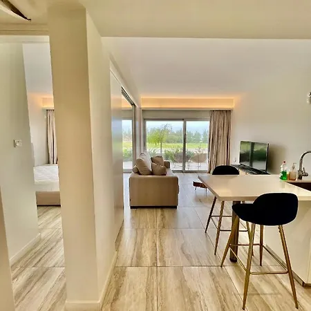 Emerald Apartamento Protaras