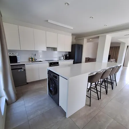 Emerald Apartamento Protaras