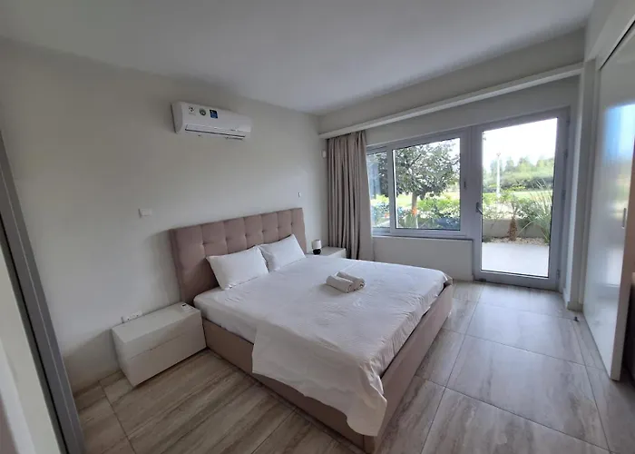 Emerald Apartament *